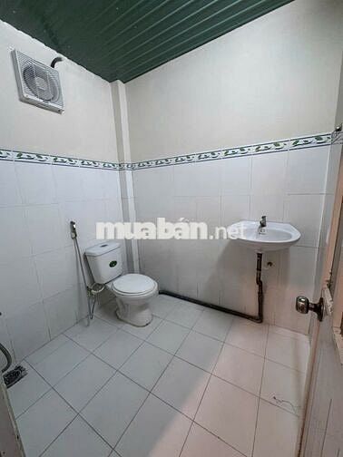 Cho thuê nhà hẻm xe hơi 2PN 2WC — Đường Số 8, Linh Xuân