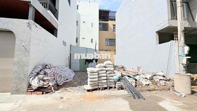 LÔ ĐẤT HXH NGAY TT ĐƯỜG PHẠM VĂN ĐỒNG GẦN ĐH CẢNH SÁT NGANG ~8M