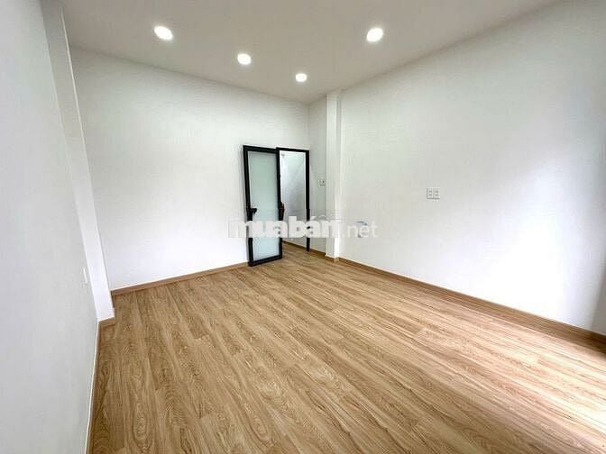 CHO THUÊ NHÀ MTKD NGÃ TƯ LÊ QUANG ĐỊNH-NGUYỄN VĂN ĐẬU CHỈ 28 TRIỆU