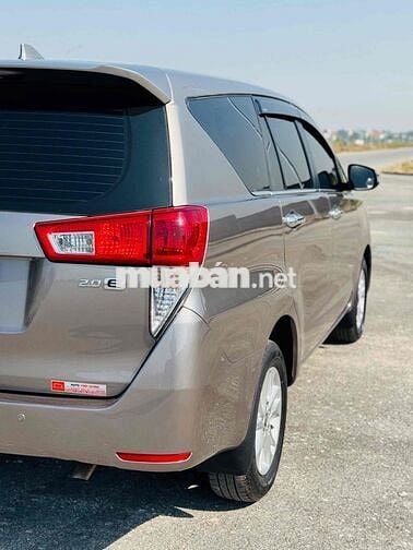 Toyota Innova 2019 2.0E MT Nâu