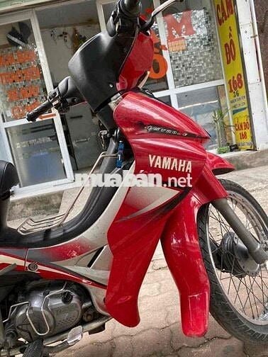 xe jupito v màu đỏ