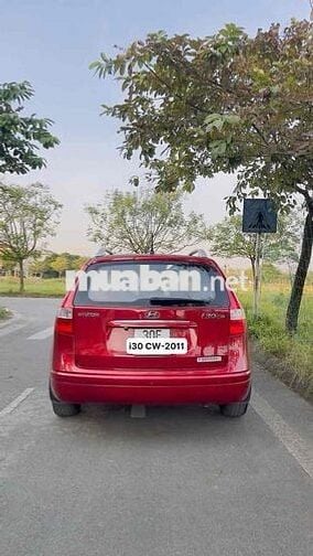 Hyundai i30 CW 2011 Đỏ
