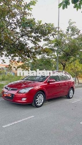 Hyundai i30 CW 2011 Đỏ