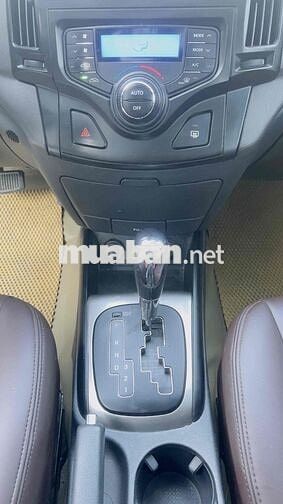 Hyundai i30 CW 2011 Đỏ