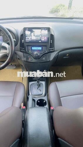 Hyundai i30 CW 2011 Đỏ