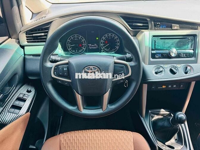 Toyota Innova 2019 2.0E MT Nâu