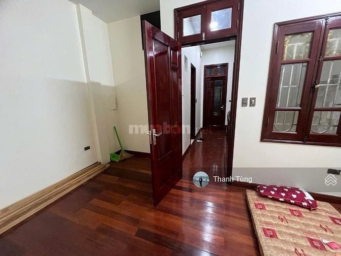 Nhà 5,5T vị trí đẹp khu P/Lô vip Chùa Láng vỉa hè ngõ kdoanh rộng 8m 