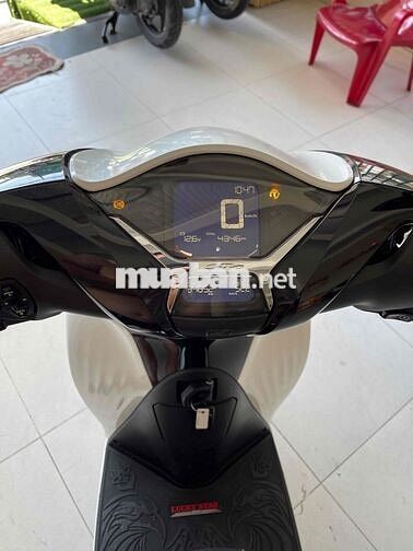 shvn 160cc . thắng abs . lướt 4k km . bao ko tua .