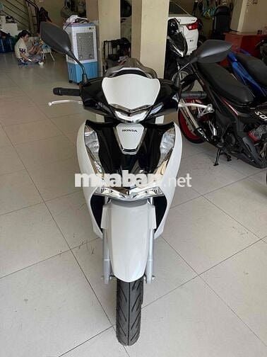shvn 160cc . thắng abs . lướt 4k km . bao ko tua .