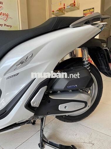 shvn 160cc . thắng abs . lướt 4k km . bao ko tua .