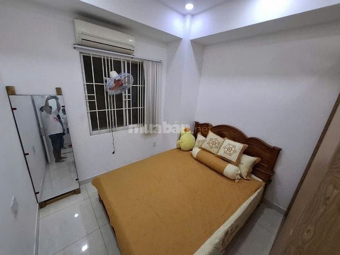 Căn hộ Võ Thị Sáu, P6, Quận 3: 95m2, 2p ngủ rộng, đầy đủ NT, 11tr