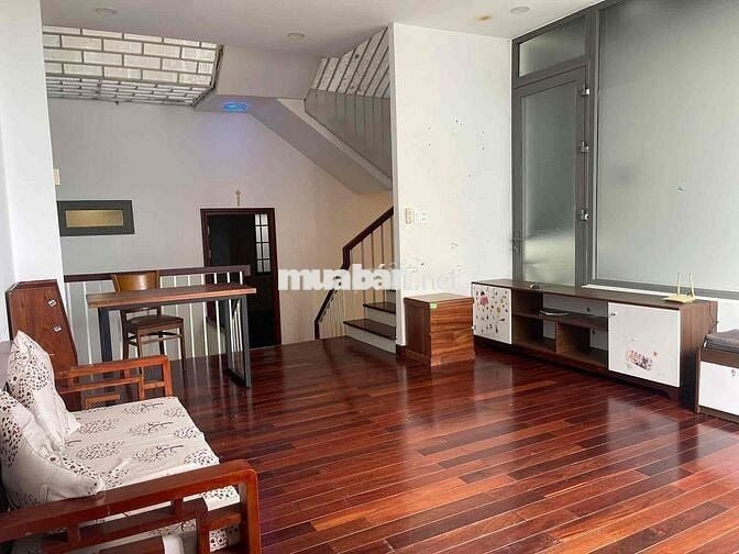 nhà 2 tầng MT ĐẶNG HUY TÁ - Hoà Minh, 2 phòng ngủ, 2wc có nội thất