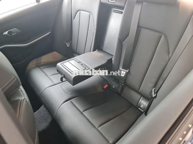 BMW 320i 2024 Sportline 11.000 km