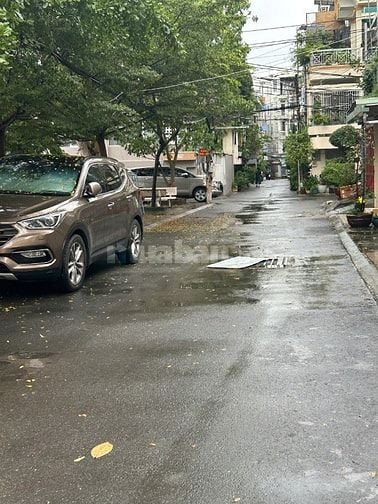 BÁN NHÀ GẦN ĐƯỜNG NGUYỄN VĂN THƯƠNG ( D1 cũ ) GIÁ 10.7 TỶ