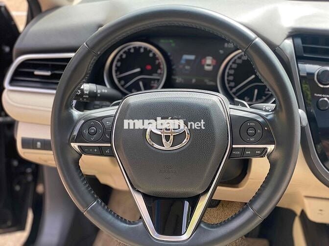 Toyota Camry 2021 2.5 Q nhập Thái