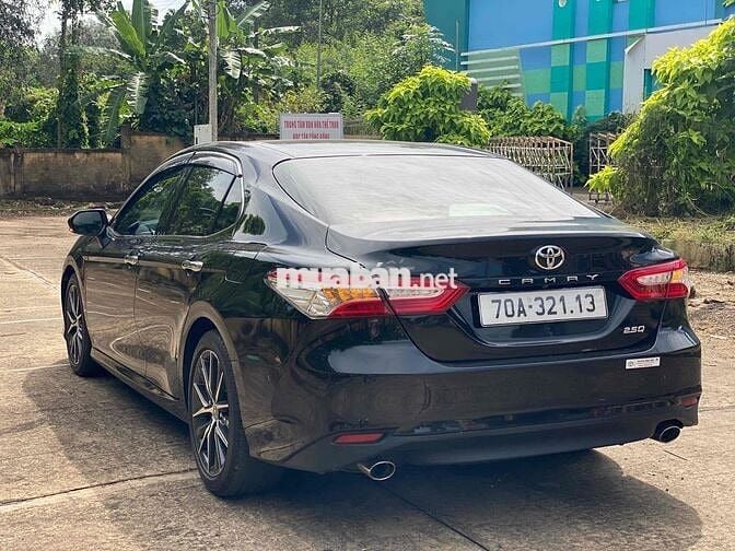 Toyota Camry 2021 2.5 Q nhập Thái