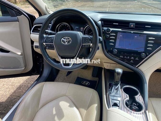 Toyota Camry 2021 2.5 Q nhập Thái