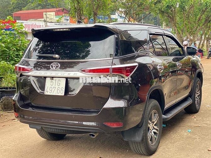 Toyota Fortuner 2017 đk 2018 sàn dầu 1 chủ