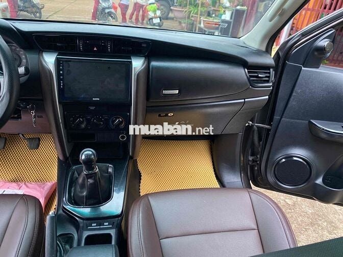 Toyota Fortuner 2017 đk 2018 sàn dầu 1 chủ