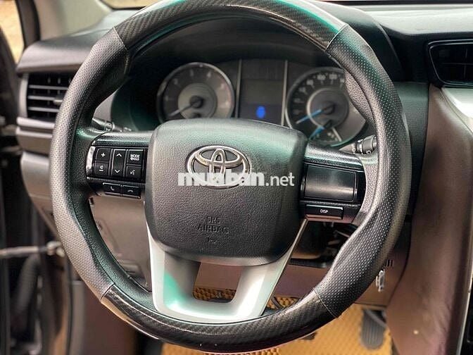 Toyota Fortuner 2017 đk 2018 sàn dầu 1 chủ