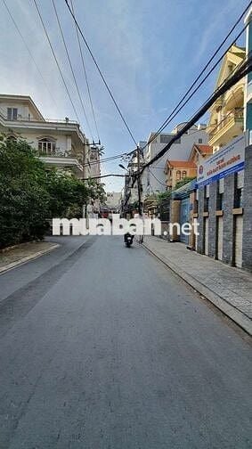 NHỈNH 6 TỶ ,TÂN BÌNH ,P13,  36m2, 4 TẦNG , 4PN , GẦN GA T3, E.TOWN