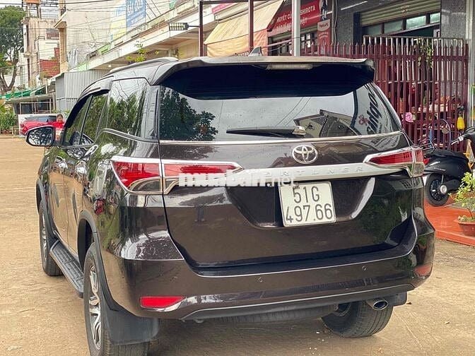 Toyota Fortuner 2017 đk 2018 sàn dầu 1 chủ