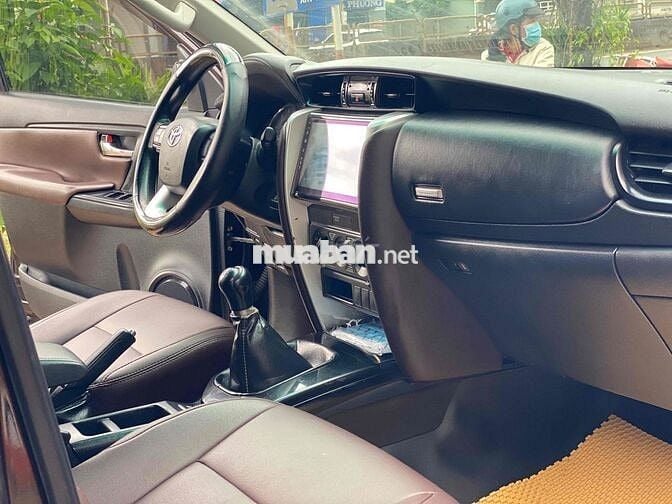 Toyota Fortuner 2017 đk 2018 sàn dầu 1 chủ