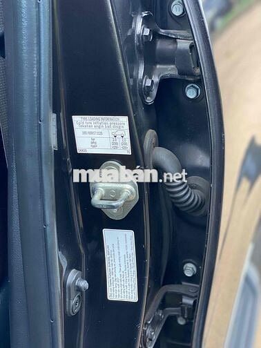 Toyota Fortuner 2017 đk 2018 sàn dầu 1 chủ