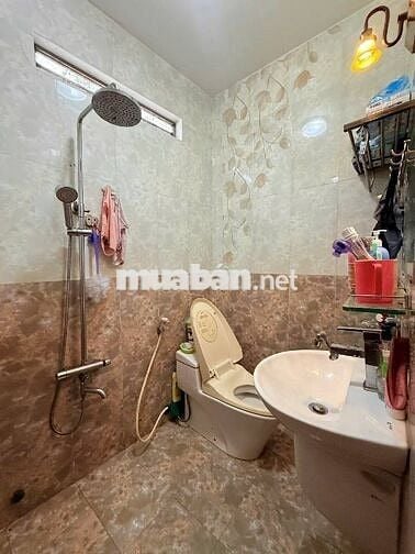 Giáp Tên Lửa - hẻm xe hơi -48m2 - 2 tầng -hơn 4 tỷ