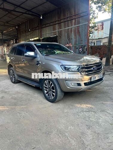 Ford Everest 2020 Titanium 2.0L 4x4 AT - chính chủ