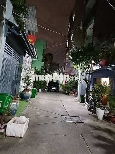 Giáp Tên Lửa - hẻm xe hơi -48m2 - 2 tầng -hơn 4 tỷ