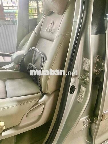 Toyota Innova 2012 E - 150000 km