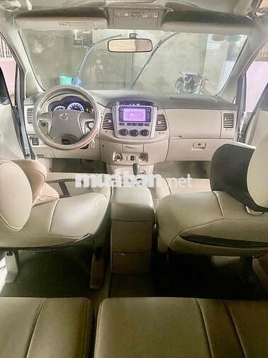 Toyota Innova 2012 E - 150000 km