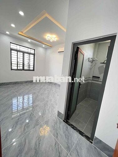 Nhà mới 100% 3 phòng 3 máy lạnh KDC Nam Long