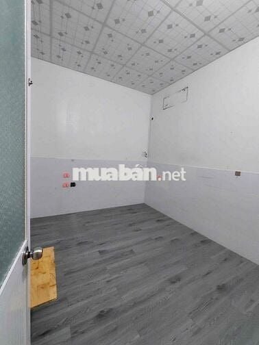 Cho Thuê Nhà 1 Lầu Lộ Ô Tô. Giá 4 Triệu. Có 2 Phòng Ngủ KDC Hoàng Quân