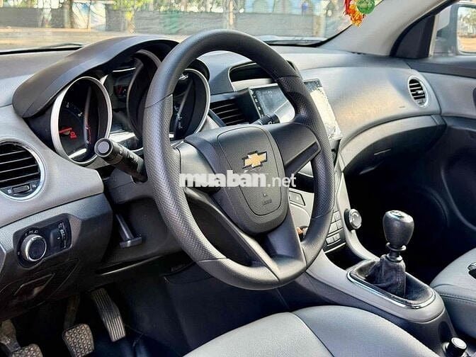 Chevrolet Cruze 2011 Bạc 100.000 km