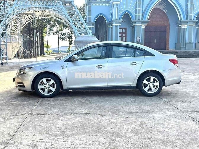 Chevrolet Cruze 2011 Bạc 100.000 km