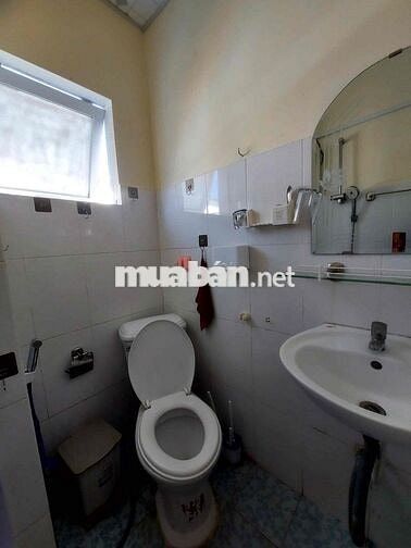 Cho Thuê Nhà 1 Lầu Lộ Ô Tô. Giá 4 Triệu. Có 2 Phòng Ngủ KDC Hoàng Quân