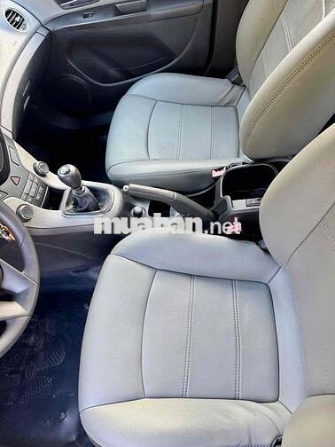 Chevrolet Cruze 2011 Bạc 100.000 km