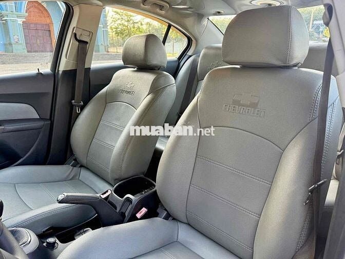 Chevrolet Cruze 2011 Bạc 100.000 km