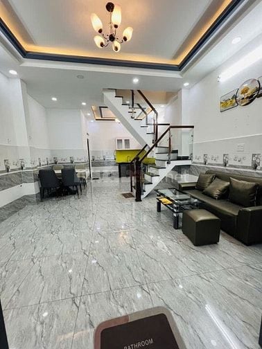 Bán Nhà Giáp 3 Mặt Hẻm Vô Cùng Đắc Địa Lâm Văn Bền, 02 Tầng, 4,8x10m