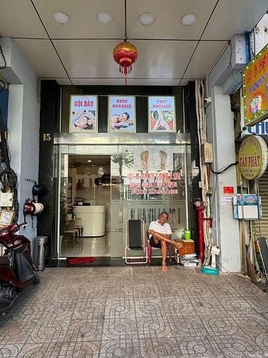 Cho thuê nhà mặt tiền 15 An Dương Vương, Quận 5 - 7 lầu có thang máy