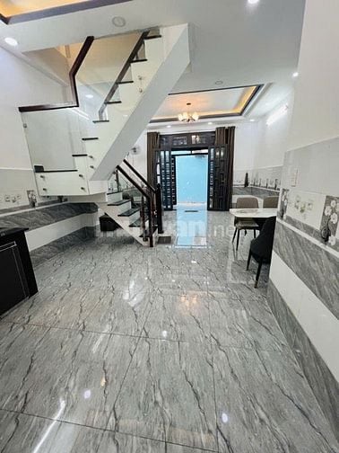 Bán Nhà Giáp 3 Mặt Hẻm Vô Cùng Đắc Địa Lâm Văn Bền, 02 Tầng, 4,8x10m