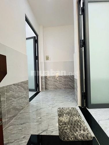 Bán Nhà Giáp 3 Mặt Hẻm Vô Cùng Đắc Địa Lâm Văn Bền, 02 Tầng, 4,8x10m