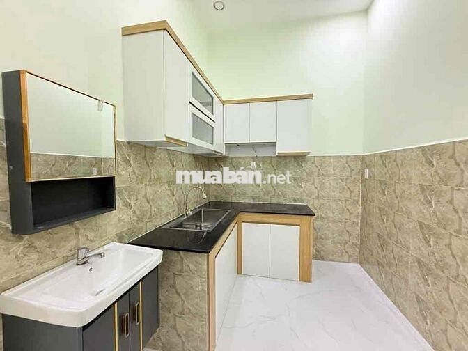 Bán Nhà Lô góc Trịnh Đình Trọng, hẻm xe tải, 70m², 2 tầng, full nội th