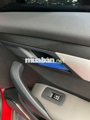 VinFast VF8 Plus 2025 màu đỏ đi 1.000km