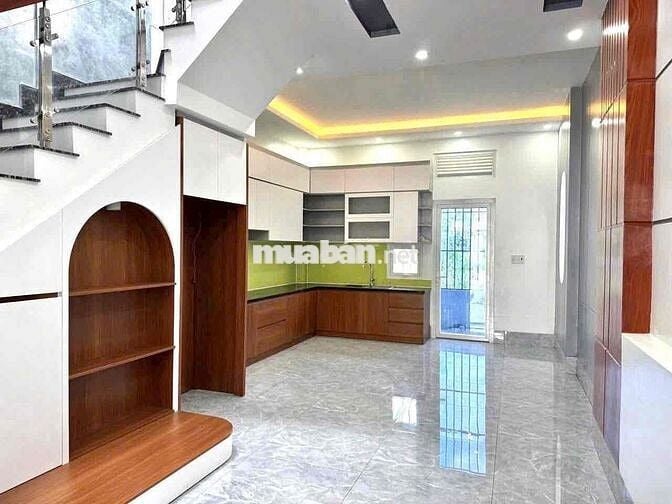 Nhà lầu 3 phòng mới KDC Phú An