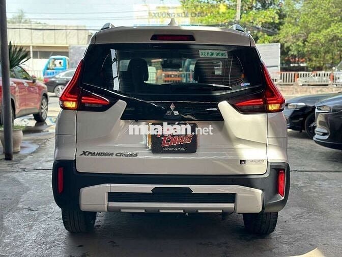 Mitsubishi Xpander Cross 2021 1.5 AT,màu trắng,5v7