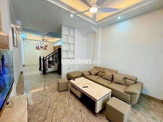 Cho Thuê Nhà Ngọc Thụy Long Biên 45m 4 Tầng 4p Ngủ Đủ Đồ Giá 11 triệu