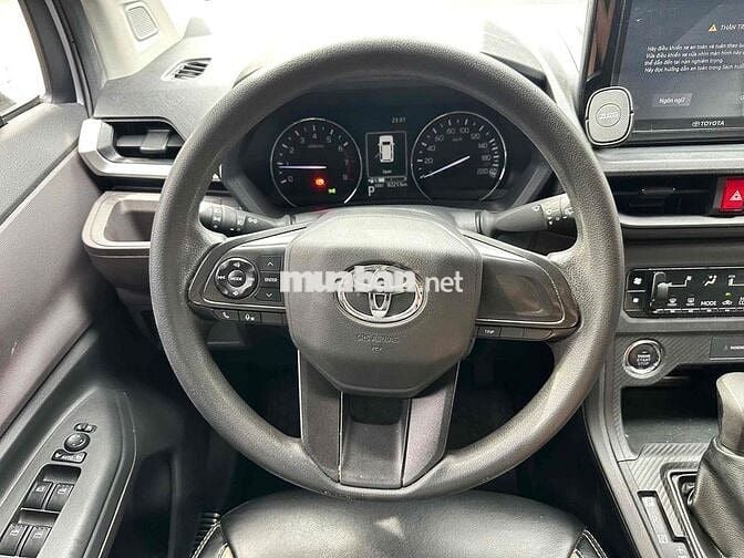 Toyota Avanza Premio 2023 CVT - 83000 km